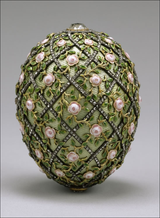 1907 Rose Trellis Egg